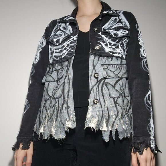 One-of-a-kind handmade grunge / punk shredded butterfly painted denim jacket - Picture 2 of 12